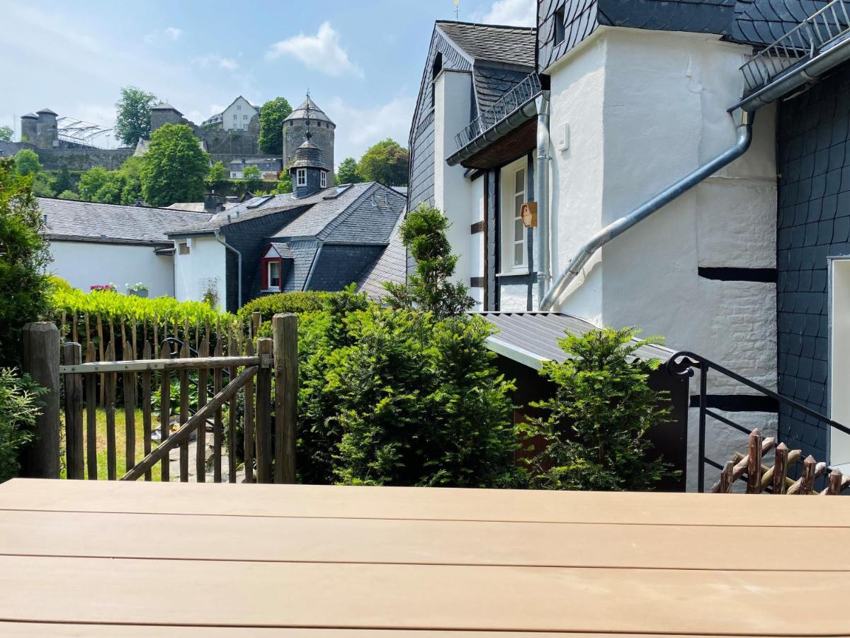 Holiday House Burgblick1 With Terrace - Vosproperties Monschau Dış mekan fotoğraf